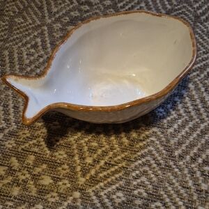 Creative Co-Op Cream and Brown Fish-Shaped Ceramic Bowl